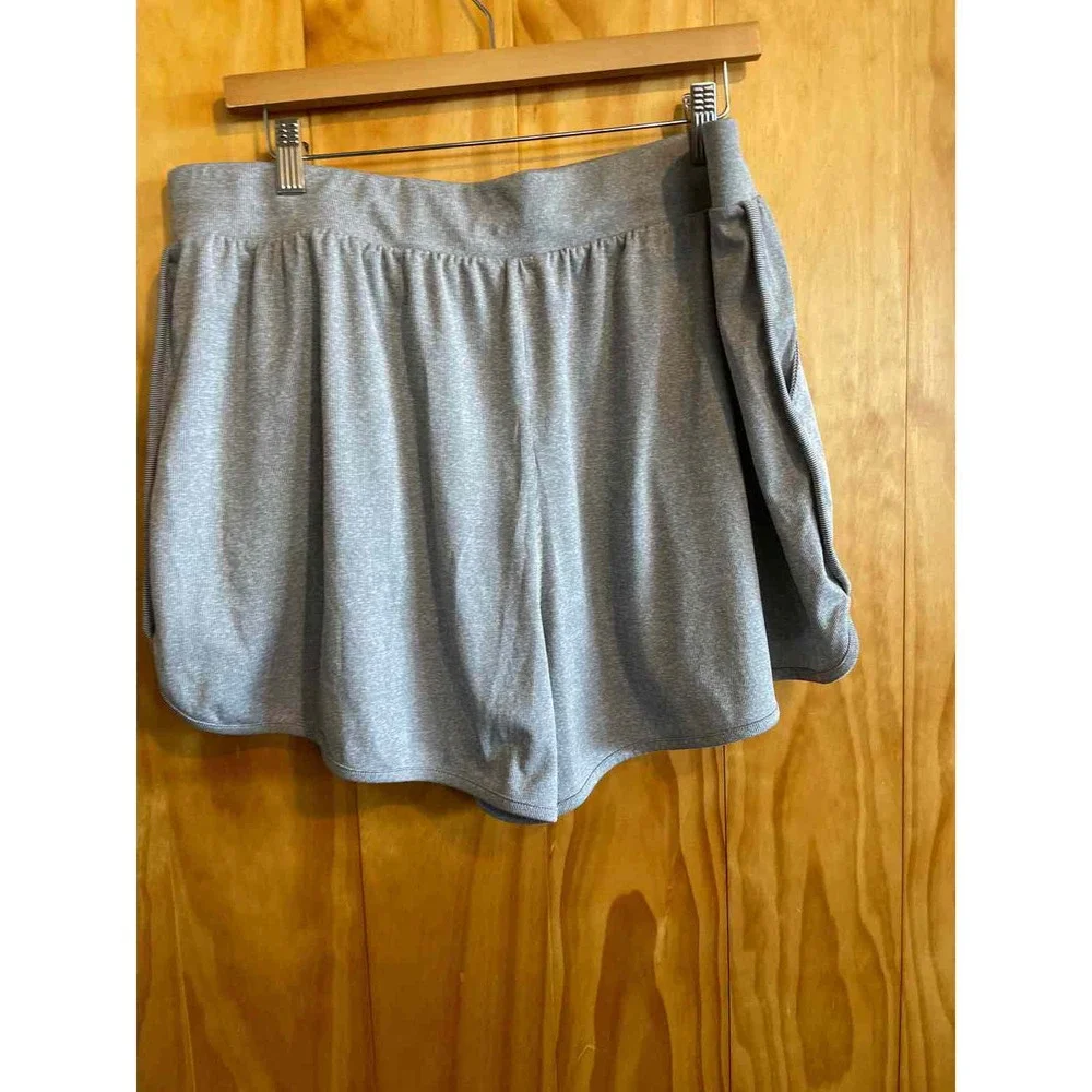 Size 1X Nike Grey Women's Shorts